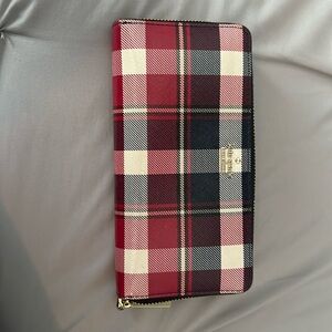Used but great condition Kate spade plaid wallet